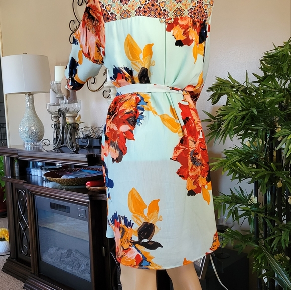 Floral Dress - Picture 3 of 4